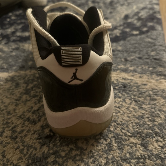 Jordan 11 Retro Low